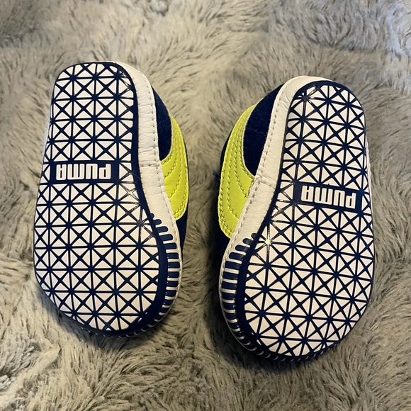 Suede Baby Puma’s - Picture 5 of 6